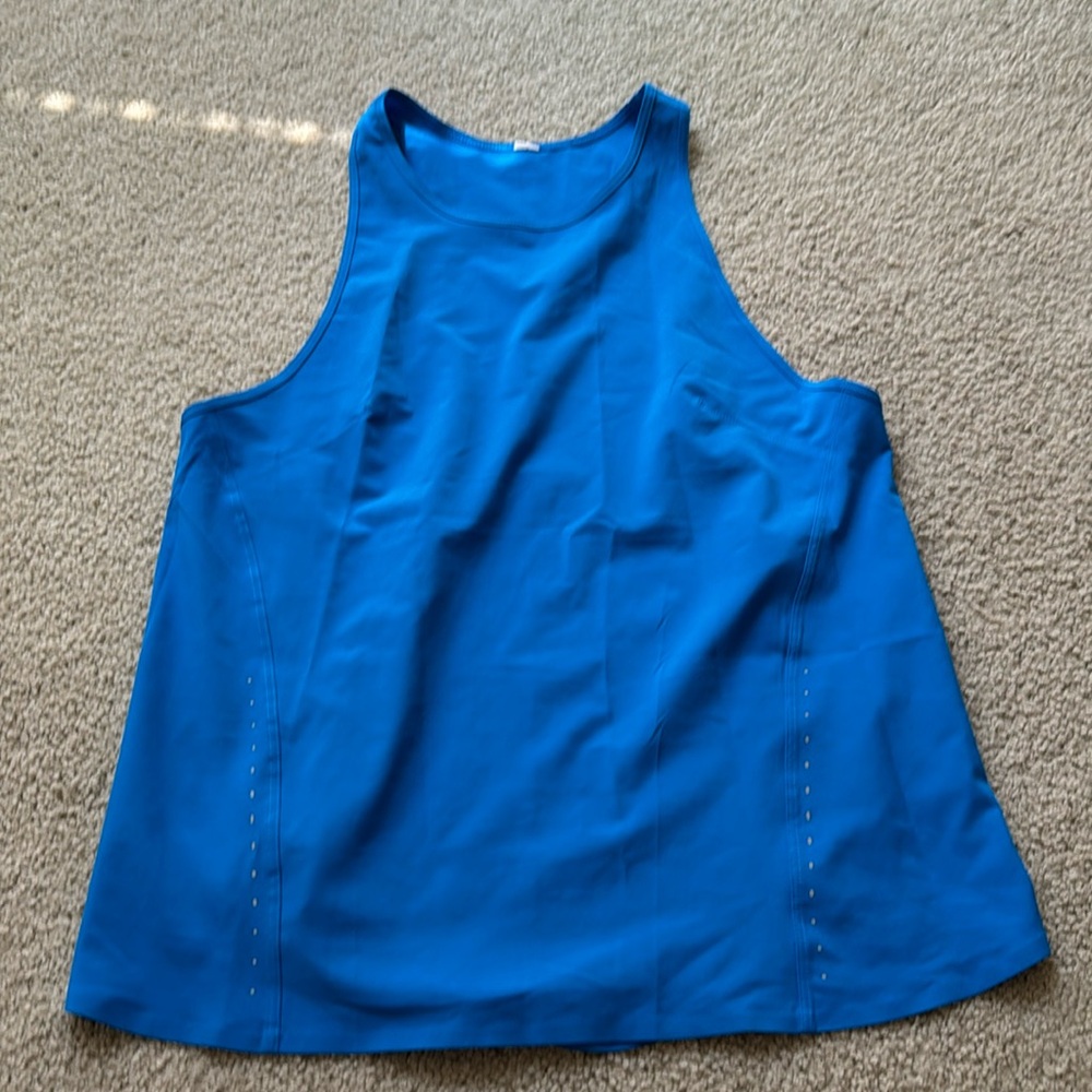 Lululemon top
